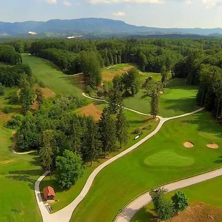 Casa vacanze Hut At The Forest