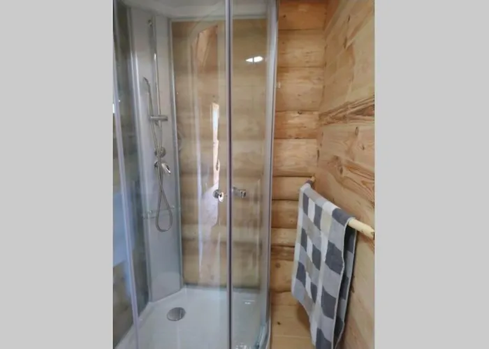 Hut At The Forest בית נופש