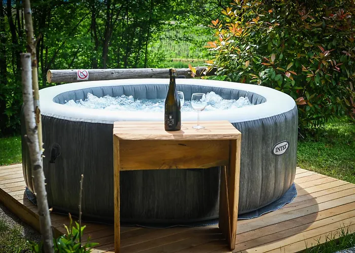 Hut At The Forest Male Brusnice